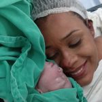 “sou-mae-de-um-milagre”,-diz-mulher-que-teve-bebe-apos-acidente-em-al