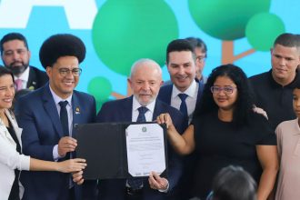 lula-lanca-programa-de-urbanizacao-de-favelas-periferia-viva