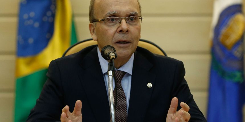 justica-suspende-greve-e-professores-do-rio-fazem-assembleia