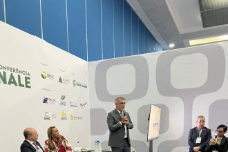 amelio-cayres-participa-da-reativacao-do-colegiado-de-presidentes-durante-27a-conferencia-da-unale