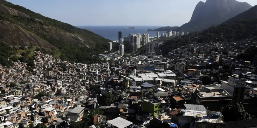 policia-do-rio-faz-acao-na-rocinha-para-cumprir-34-mandados-de-prisao