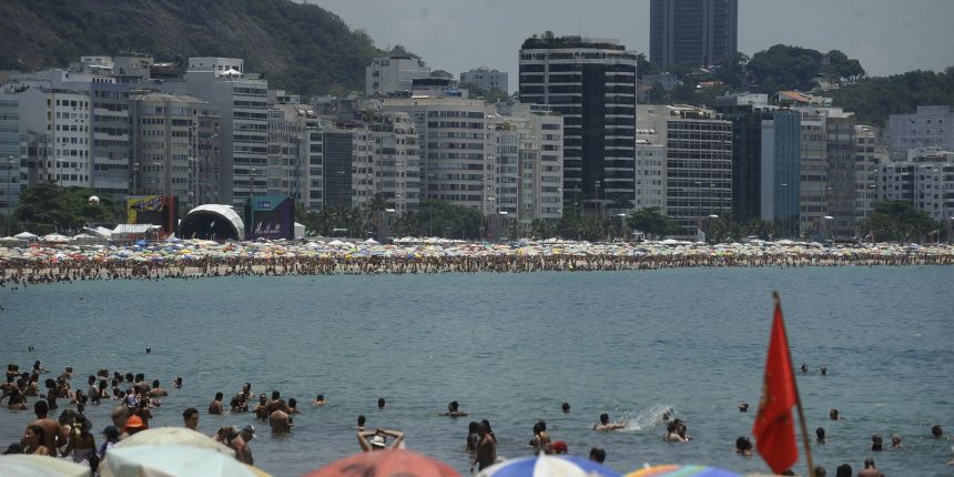 fiscalizacao-encontra-irregularidades-em-hoteis-na-orla-de-copacabana