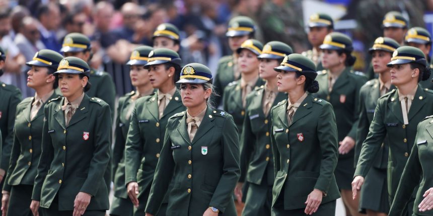 sete-mil-mulheres-se-alistam-no-servico-militar-em-2-dias