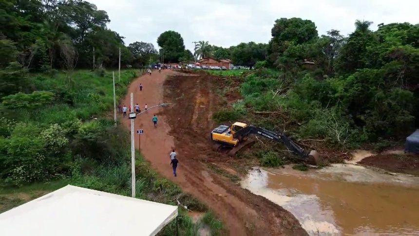 acessos-para-balsas-comecam-a-ser-construidos mais-de-20-dias-apos-queda-de-ponte;-funcionamento-segue-sem-prazo