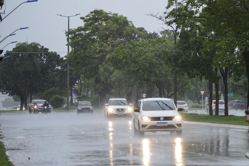 semana-comeca-com-tempo-fechado-e-dois-alertas-de-chuvas-intensas;-veja-a-previsao