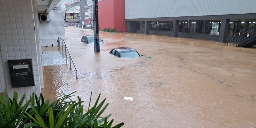 chuvas-levam-quatro-cidades-a-decretar-emergencia-em-santa-catarina