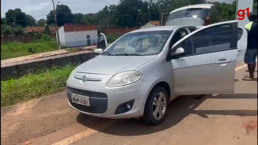 carro-que-ficou-preso-em-fenda-durante-desabamento-e-retirado-de-ponte;-video