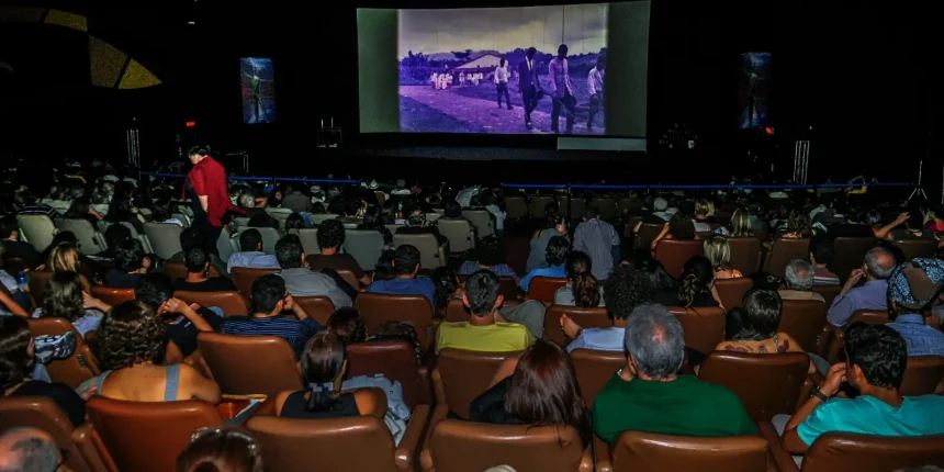 mostra-de-cinema-de-tiradentes-homenageara-atriz-bruna-linzmeyer