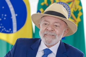 lula-deve-viajar-para-russia-em-maio