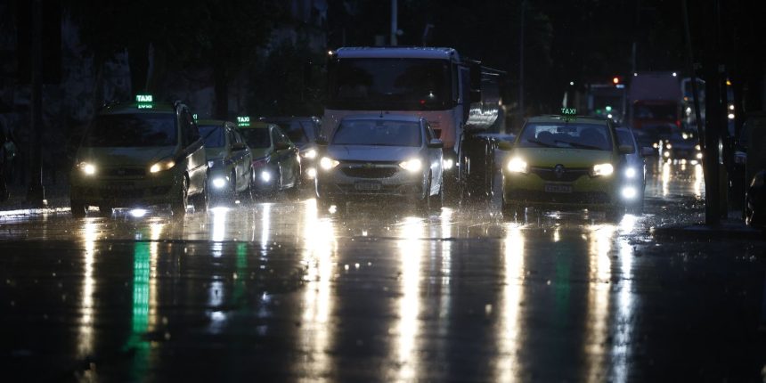 previsao-de-temporal-faz-rio-estrear-sistema-de-alerta-da-defesa-civil