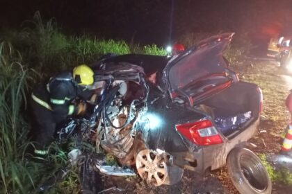 estudante-de-medicina-morre-apos-acidente-entre-carro-e-caminhao-na-br-153