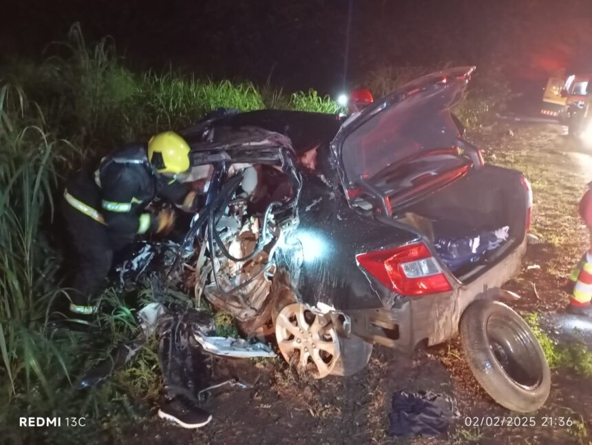 estudante-de-medicina-morre-apos-acidente-entre-carro-e-caminhao-na-br-153