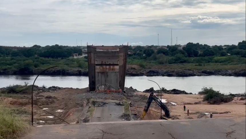 pilar-que-sobrou-apos-implosao-de-ponte-entre-to-e-ma-sera-removido-por-maquinas