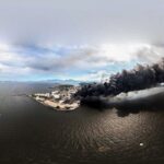 apos-incendio-em-fabrica,-inea-teme-vazamento-de-oleo-na-guanabara