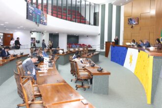 deputados-definem-liderancas-dos-blocos-parlamentares-na-aleto