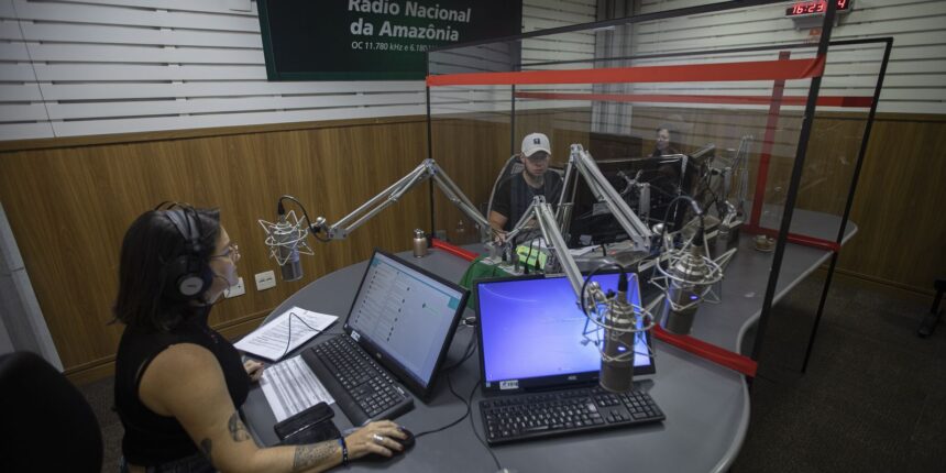 dia-do-radio:-veiculo-e-fundamental-no-combate-as-mudancas-climaticas