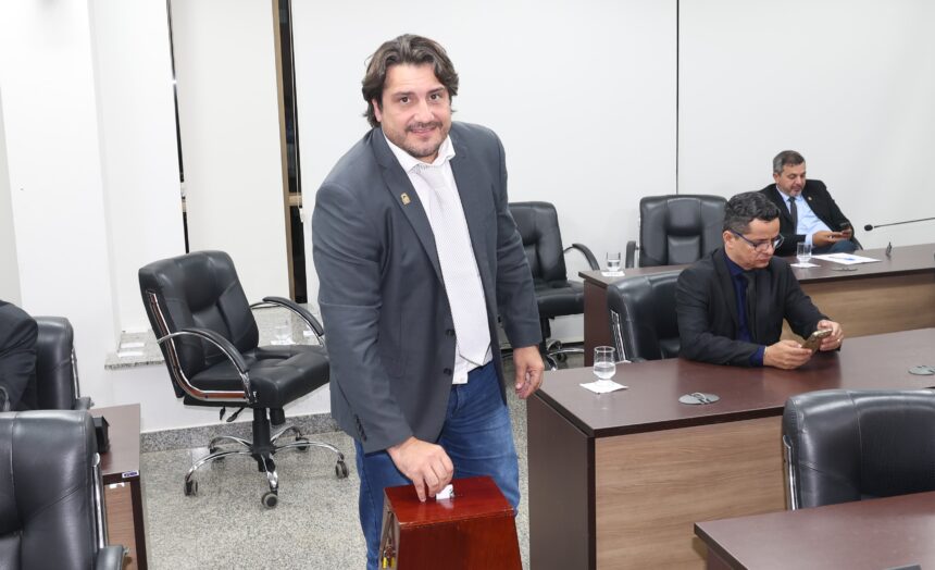 deputado-fortes-assume-vice-presidencia-da-comissao-de-financas-na-assembleia