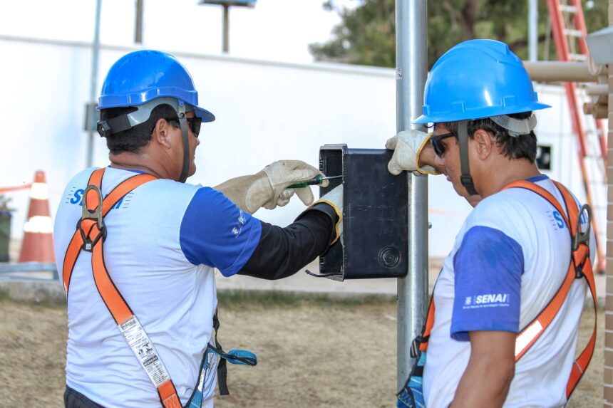 vagas-para-instrutores-nas-areas-de-tecnologia-da-informacao,-energia-e-gestao-estao-abertas-no-senai;-confira