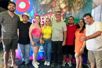 amelio-cayres-participa-do-“bloco-dos-sujos”,-carnaval-de-xambioa-com-mais-de-40-anos-de-tradicao