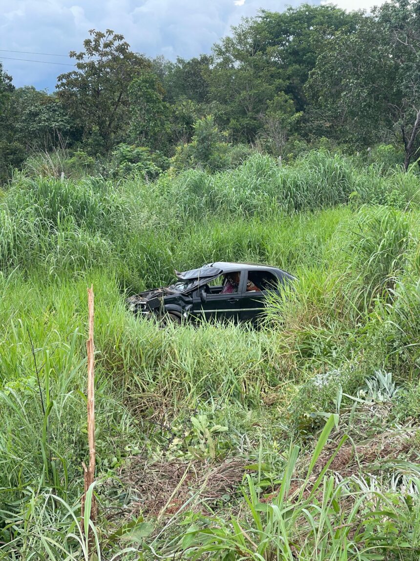 jovem-de-18-anos-morre-apos-carro-perder-controle-e-capotar-na-to-222