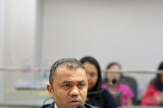 deputado-moisemar-apresenta-votos-de-aplausos-a-policiais-civis-da-denarc-em-palmas