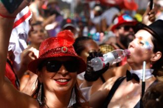 mais-43-blocos-desfilam-de-quarta-a-domingo-no-rio-de-janeiro