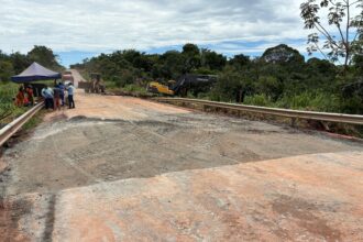 transito-em-ponte-e-liberado-apos-obras-de-reparos-no-aterro,-vigas-e-cabeceira