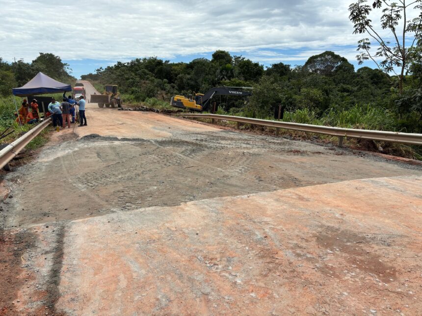 transito-em-ponte-e-liberado-apos-obras-de-reparos-no-aterro,-vigas-e-cabeceira