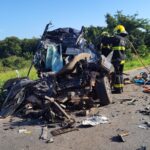 homem-morre-apos-acidente-entre-carro-e-caminhao-na-br-153