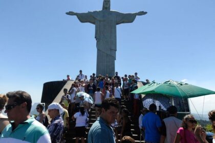 cristo-redentor-reabre-ao-publico-depois-de-morte-de-turista