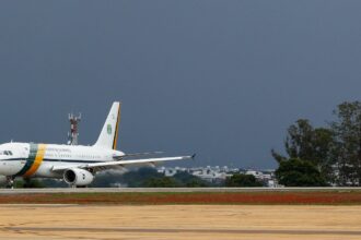 aviao-presidencial-arremete-ao-tentar-pousar-em-sorocaba