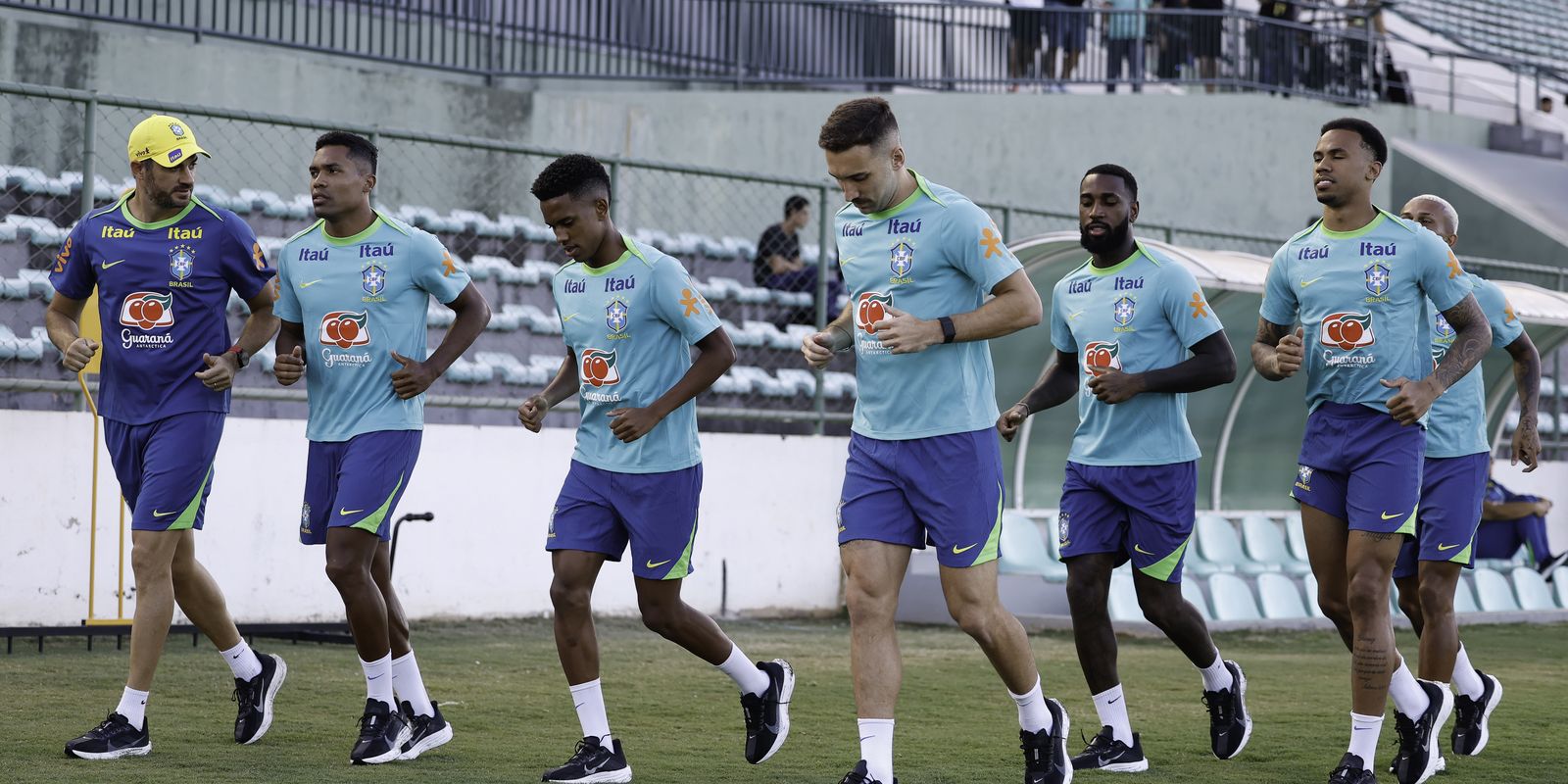 eliminatorias:-dorival-comanda-primeiro-treino-com-grupo-completo