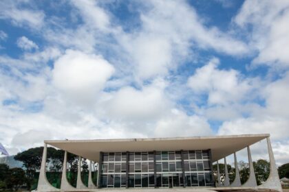 stf-confirma-moraes,-dino-e-zanin-em-julgamento-de-bolsonaro