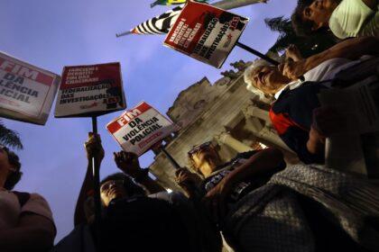 atos-no-rj-e-em-sp-protestam-contra-racismo-e-violencia-policial