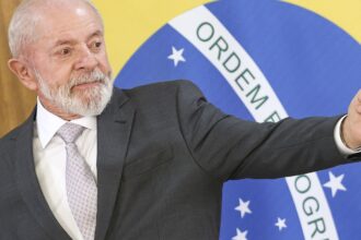 em-busca-de-acordos,-lula-e-autoridades-embarcam-para-asia