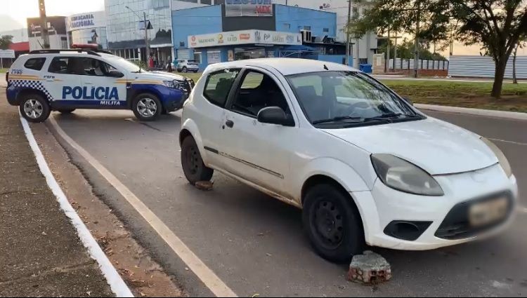 corpo-de-homem-e-encontrado-dentro-de-carro-ligado-parado-em-avenida-de-araguaina