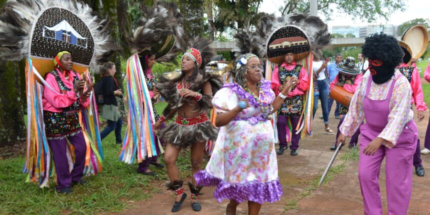 politica-aldir-blanc-investira-r$-12-bilhoes-em-cultura-em-quatro-anos