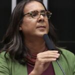 deputada-duda-salabert-diz-ter-genero-alterado-em-visto-para-os-eua