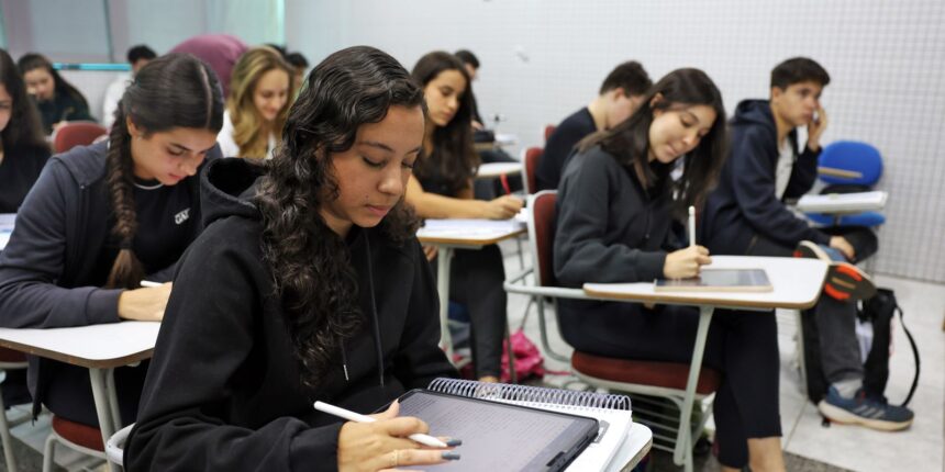 prazo-para-pedir-isencao-da-taxa-de-inscricao-do-enem-termina-as-23h59