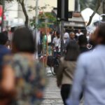 medidas-de-saude-mental-no-trabalho-comecam-de-forma-educativa-em-maio