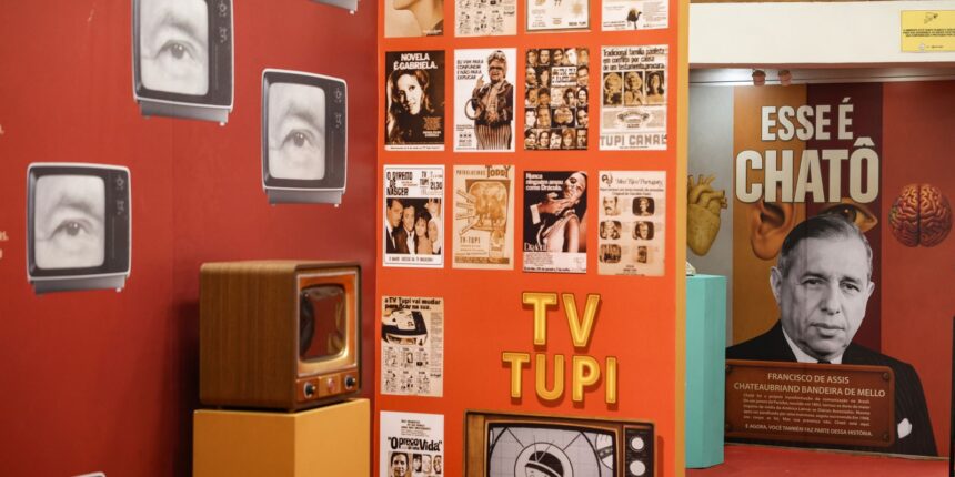 exposicao-no-mis-rj-vai-do-jornal-a-ia-para-contar-trajetoria-de-chato