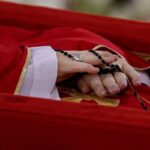 argentina-se-despede-do-papa-francisco-com-“abraco-simbolico”-em-missa