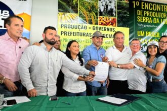 janad-valcari-prestigia-evento-que-da-inicio-a-obra-aguardada-por-produtores-da-serra-da-lopa