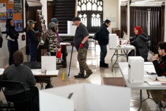 canadenses-vao-as-urnas-em-eleicao-dominada-por-preocupacoes-com-trump
