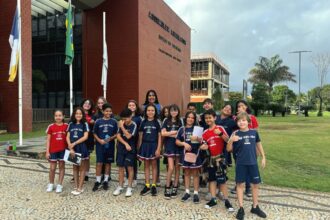 “assembleia-vai-a-escola”,-idealizado-pela-deputada-janad-valcari,-recebe-alunos-do-colegio-ulbra