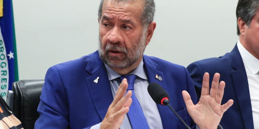 lupi-diz-que-sempre-foi-contra-descontos-em-beneficios-previdenciarios