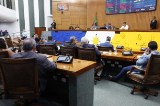 deputados-aprovam-data-base-dos-servidores-dos-poderes-e-do-governador