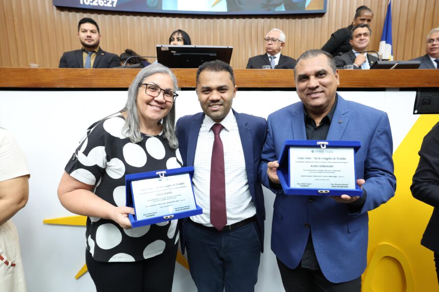 deputado-moisemar-homenageia-pastores-da-igreja-internacional-da-graca-de-deus-em-sessao-solene