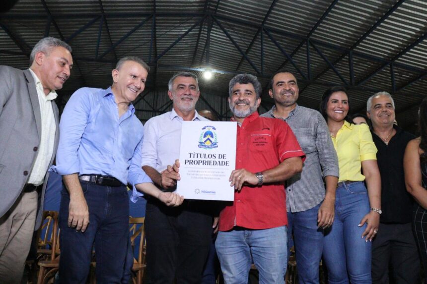 presidente-amelio-frisa-parcerias-e-compromisso-com-a-cidadania-na-entrega-de-750-titulos-de-moradia