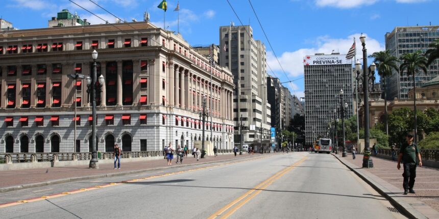 dia-do-trabalhador:-o-que-abre-e-o-que-fecha-em-sao-paulo